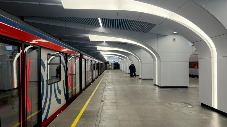 Станция московского метро Бульвар Генерала Карбышева Станция московского метро Бульвар Генерала Карбышева