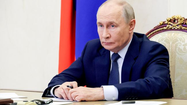 Путин проводит оперативное совещание с членами Совбеза