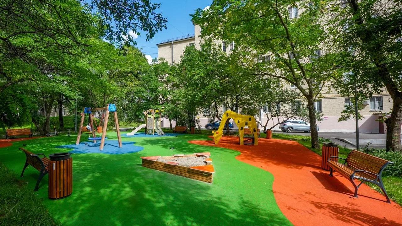 Современная игровая площадка в Москве Современная игровая площадка в Москве - РИА Новости, 1920, 05.09.2026