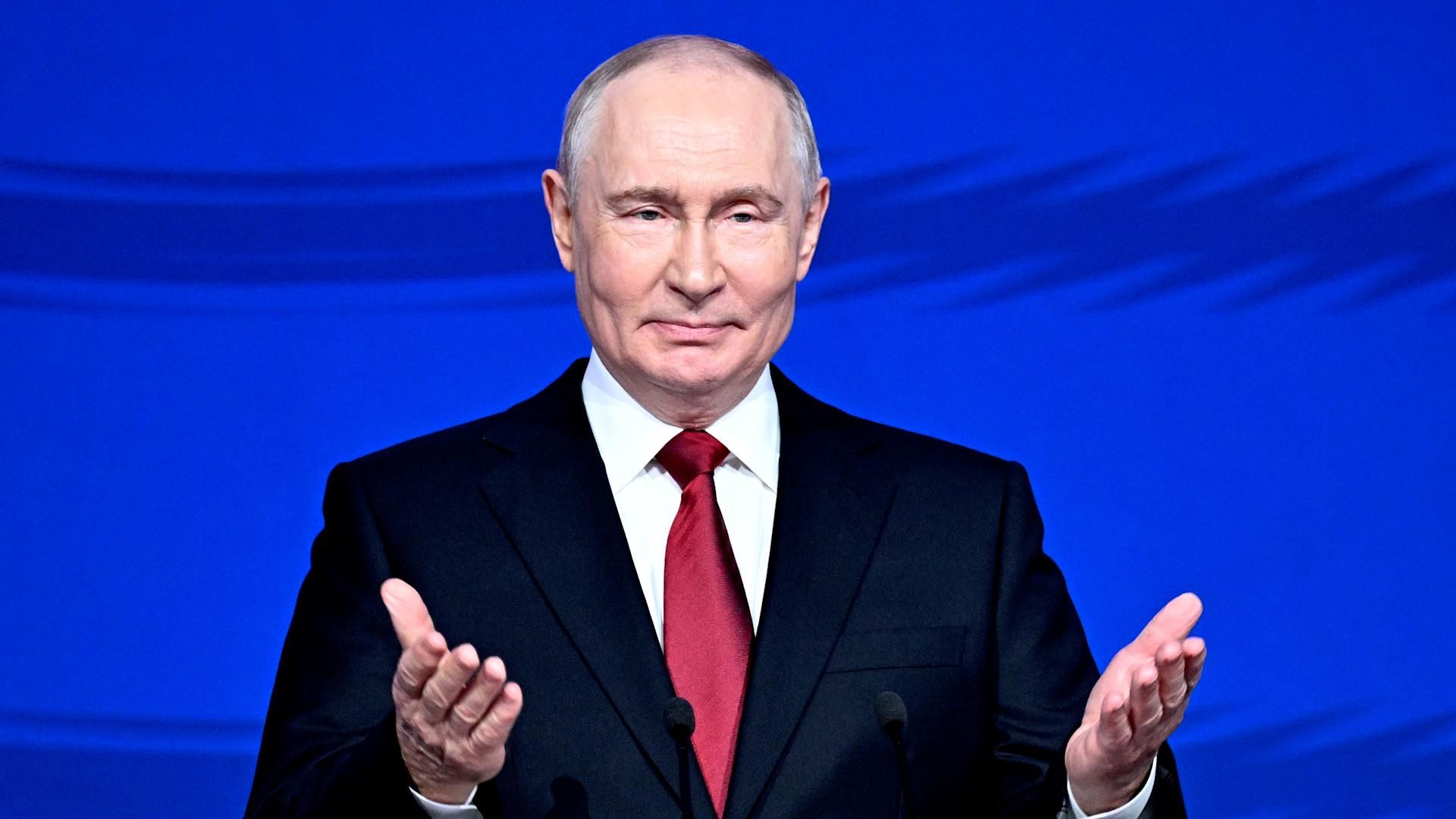 Путин: Все они временные, а Москва, Россия – вечны Путин: Все они временные, а Москва, Россия – вечны - РИА Новости, 1920, 05.09.2026