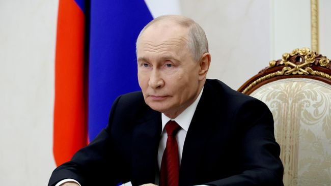 Президент России Владимир Путин принимает участие по видеосвязи в вводе в эксплуатацию проекта Восток Ойл