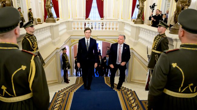 Специальный посланник президента США Стивен Уиткофф и зять президента США Джаред Кушнер в Киеве. 6 сентября 2026 года