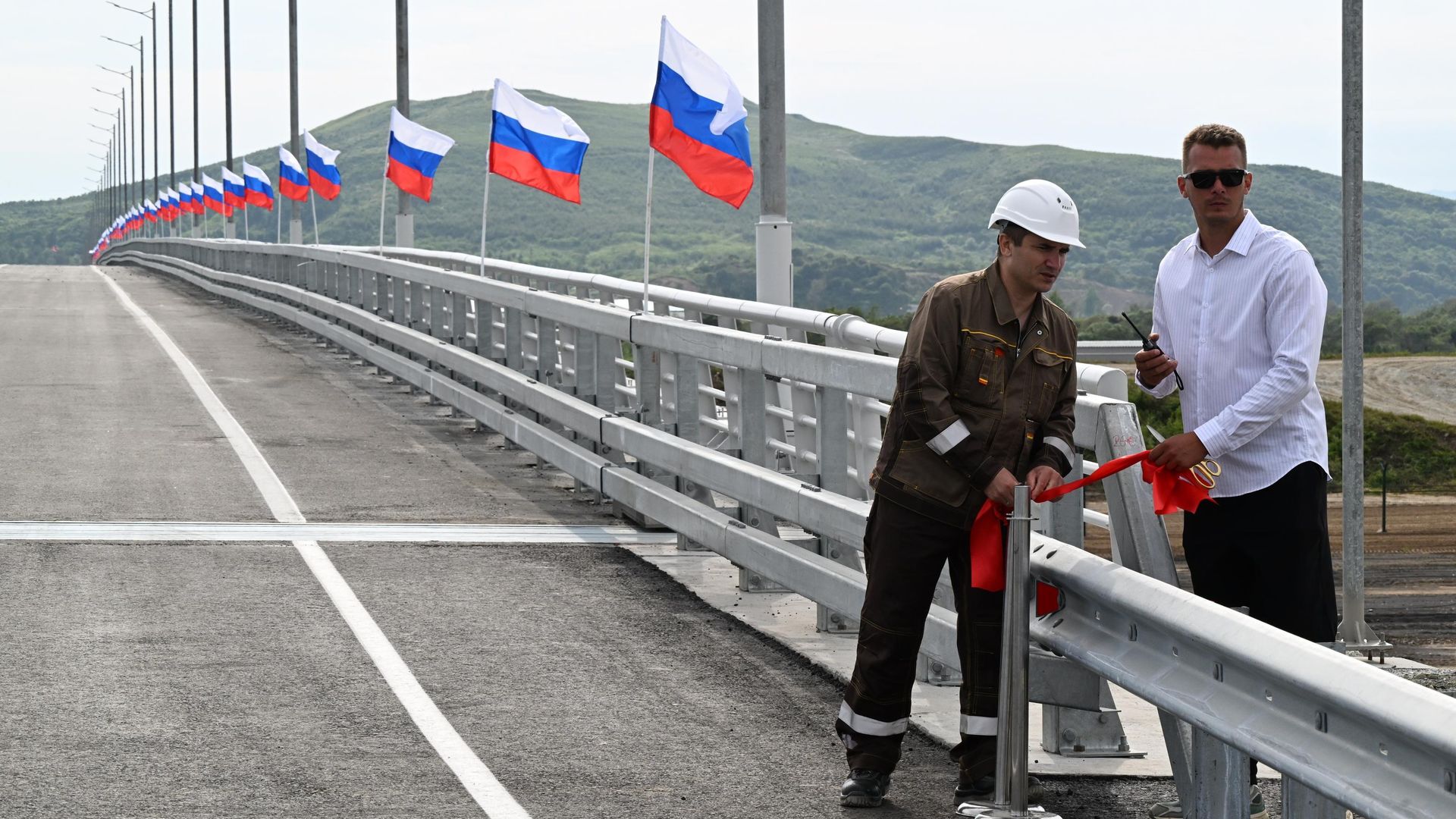 Открытие автомобильного моста через реку Туманную, соединяющего Приморский край и территорию КНДР Открытие автомобильного моста через реку Туманную, соединяющего Приморский край и территорию КНДР - РИА Новости, 1920, 07.09.2026