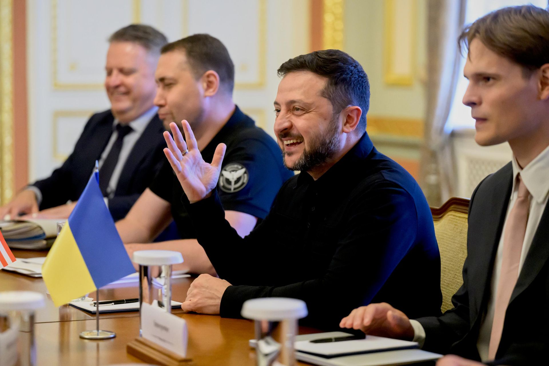 Владимир Зеленский во время переговоров с представителями США в Киеве Владимир Зеленский во время переговоров с представителями США в Киеве - РИА Новости, 1920, 09.09.2026