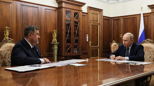 Путин на встрече с врио главы Дагестана Путин на встрече с врио главы Дагестана