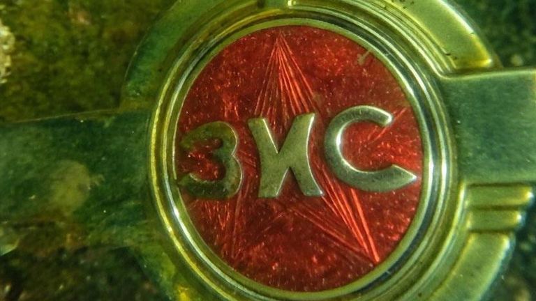 ЗИС эмблема на крышке багажника ЗИС эмблема на крышке багажника