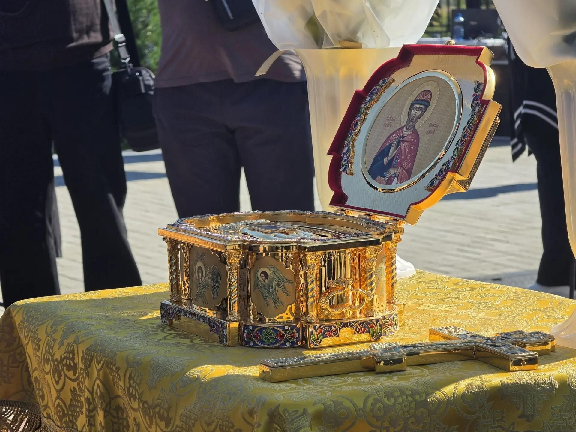 Ковчег с мощами Дмитрия Донского, привезенный на Саур-Могилу в День освобождения Донбасса Ковчег с мощами Дмитрия Донского, привезенный на Саур-Могилу в День освобождения Донбасса - РИА Новости, 1920, 08.09.2026