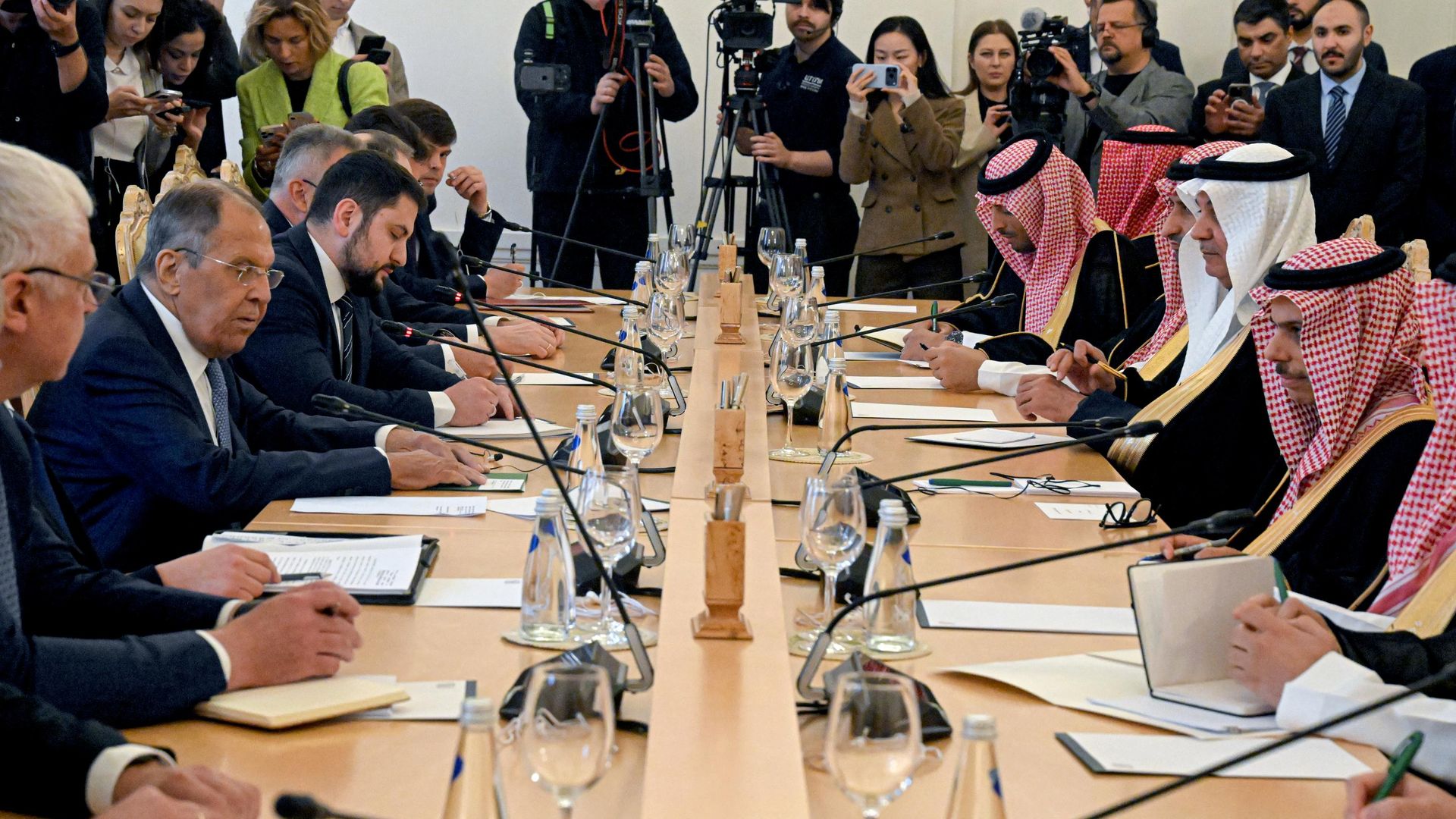 Министр иностранных дел РФ Сергей Лавров и министр иностранных дел Саудовской Аравии Фейсал бен Фархан Аль Сауд на встрече в Москве. 8 сентября 2026 Министр иностранных дел РФ Сергей Лавров и министр иностранных дел Саудовской Аравии Фейсал бен Фархан Аль Сауд на встрече в Москве. 8 сентября 2026 - РИА Новости, 1920, 08.09.2026