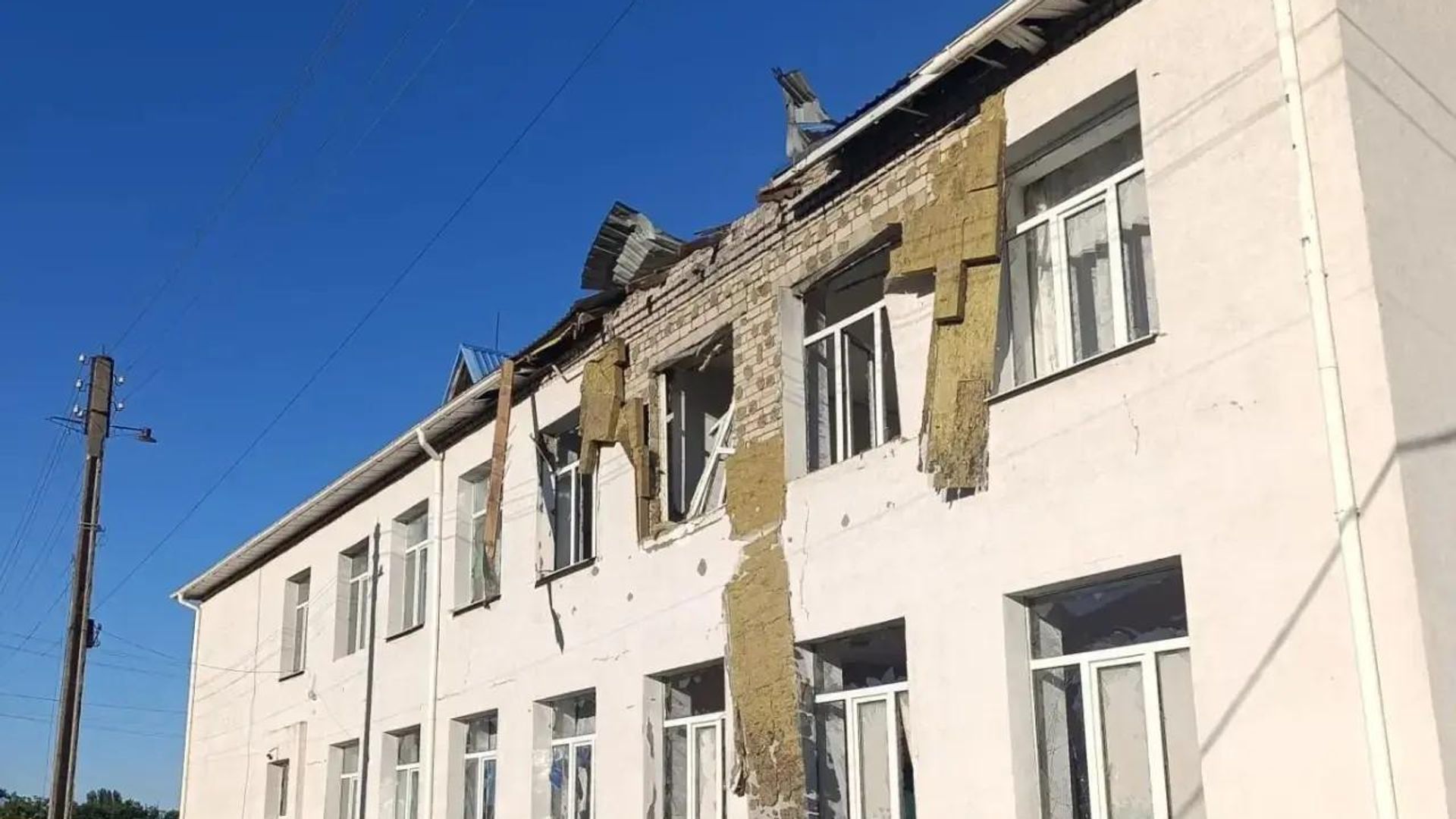 Последствия удара ВСУ по школе в Васильевском округе Запорожской области Последствия удара ВСУ по школе в Васильевском округе Запорожской области - РИА Новости, 1920, 08.09.2026