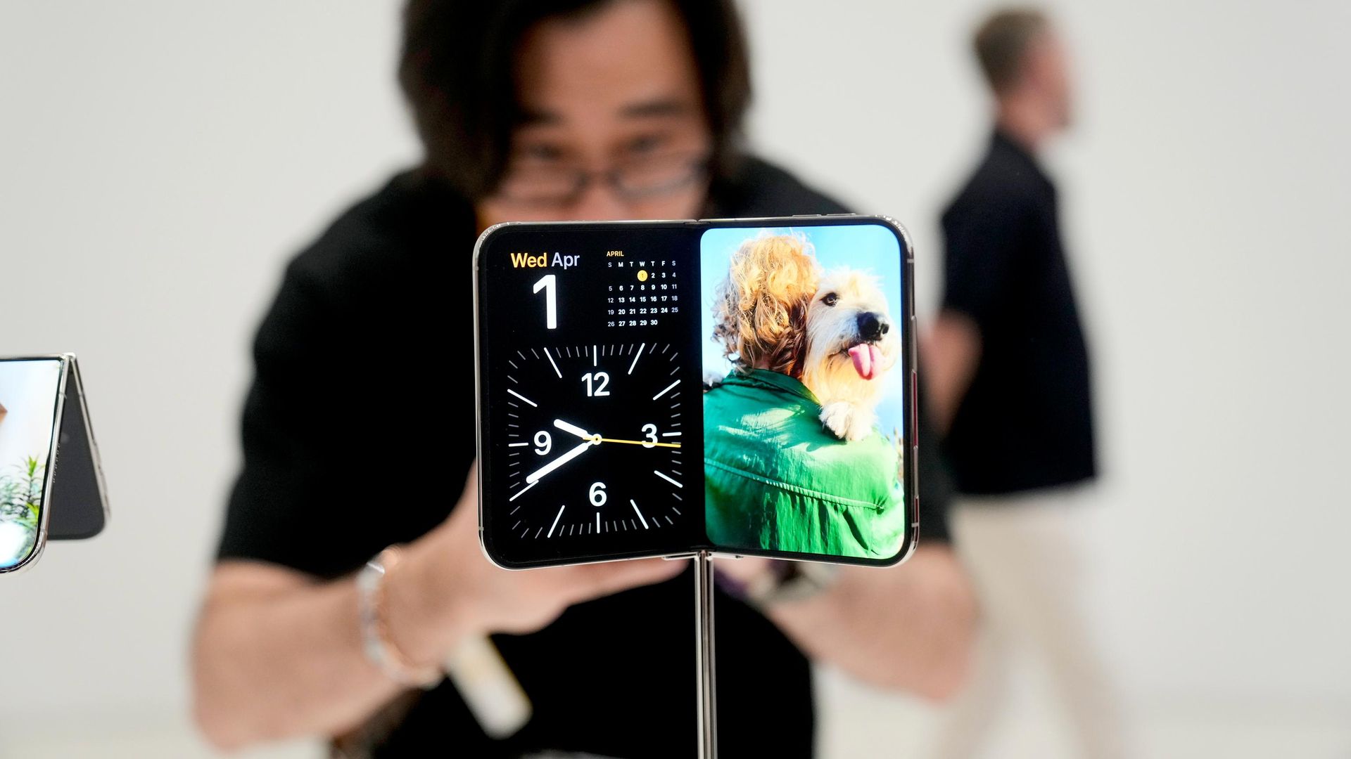 Презентация новой раскладной модели iPhone Duo Презентация новой раскладной модели iPhone Duo - РИА Новости, 1920, 09.09.2026