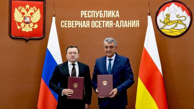 Председатель ПСБ Петр Фрадков и глава Северной Осетии – Алании Сергей Меняйло