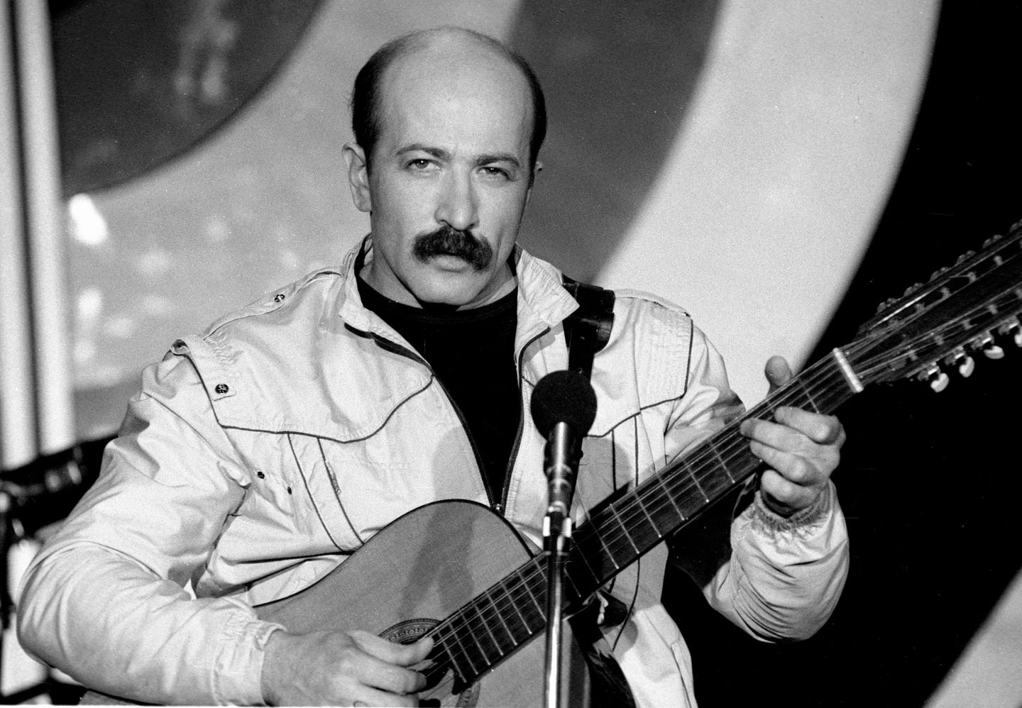 Поэт и композитор Александр Розенбаум Поэт и композитор Александр Розенбаум