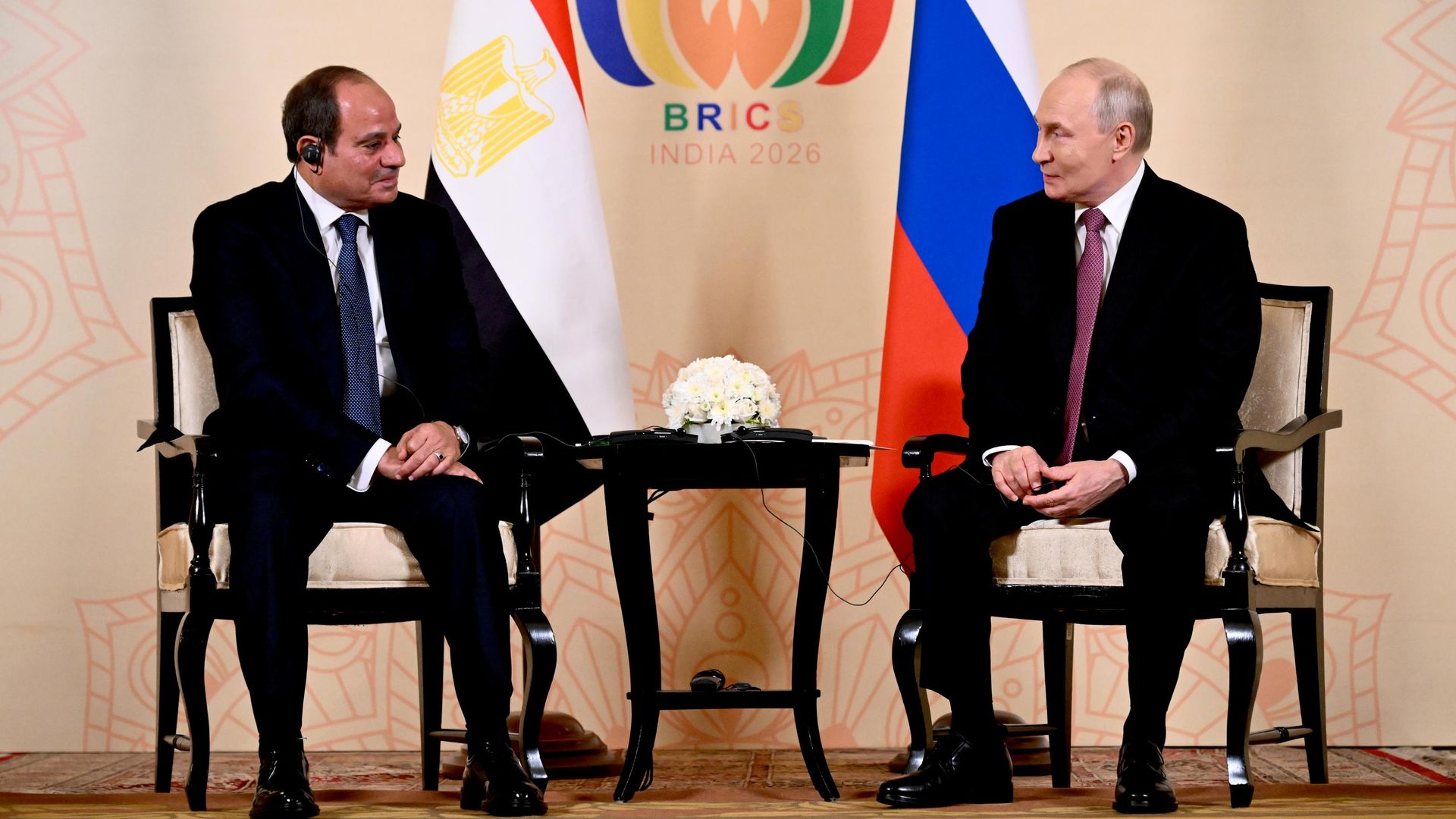 Президент РФ Владимир Путин и президент Египта Абдель Фаттах ас-Сиси во время встречи на полях саммита БРИКС в Нью-Дели - РИА Новости, 1920, 11.09.2026