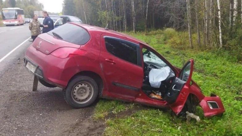 ДТП с участием рейсового автобуса и легковушки на трассе в Пермском крае ДТП с участием рейсового автобуса и легковушки на трассе в Пермском крае - РИА Новости, 1920, 12.09.2026