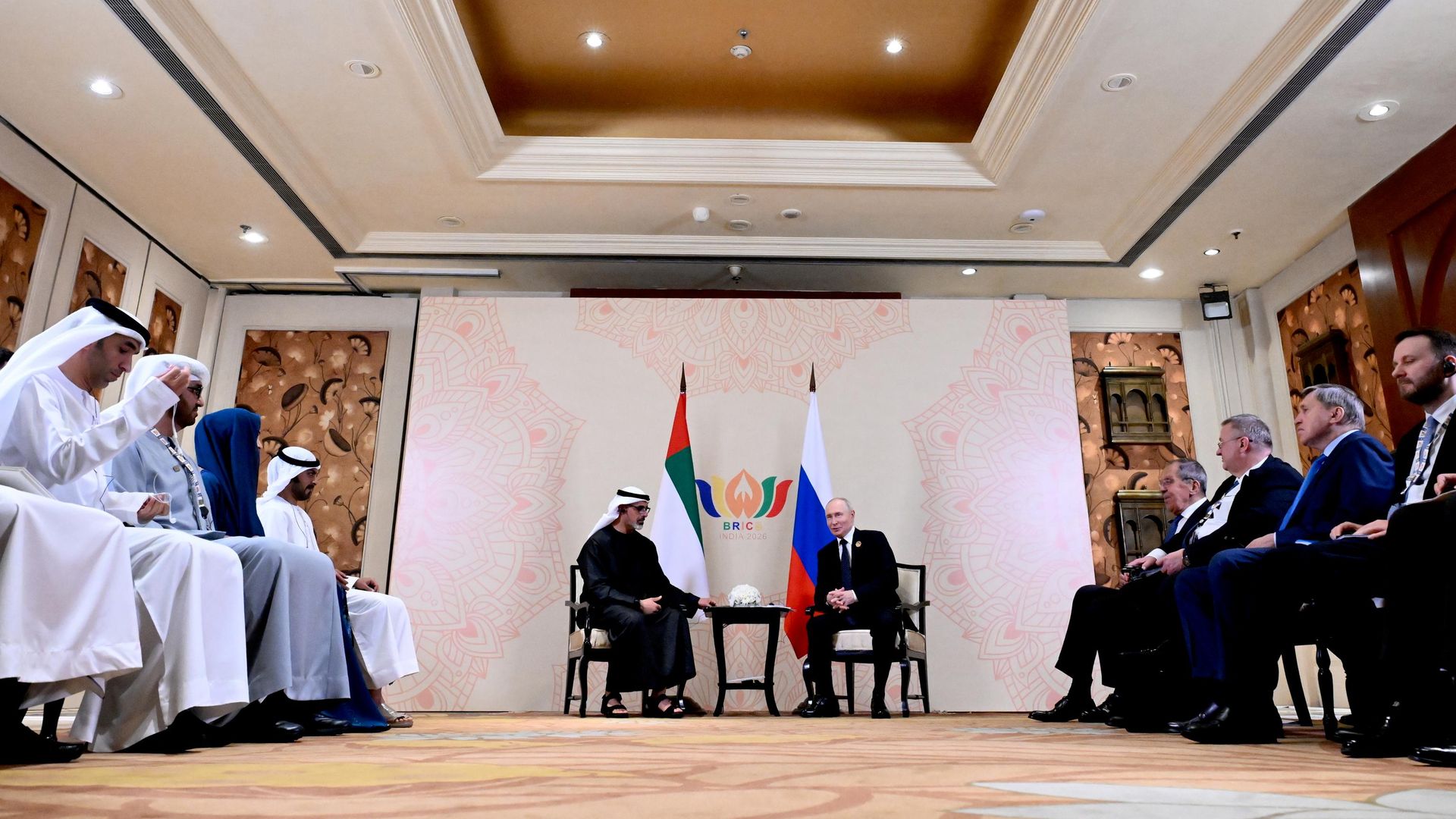 Президент РФ Владимир Путин и наследный принц Абу-Даби шейх Халед бен Мухаммед Аль Нахайян во время встречи на полях саммита БРИКС - РИА Новости, 1920, 12.09.2026