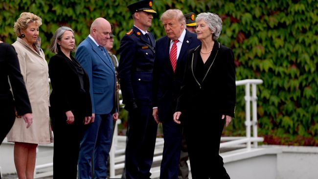 Президент США Дональд Трамп и президент Ирландии Кэтрин Коннолли во время встречи в Дублине. 12 сентября 2026