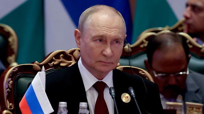 Президент России Владимир Путин на заседании XVIII саммита БРИКС в формате аутрич в Нью-Дели