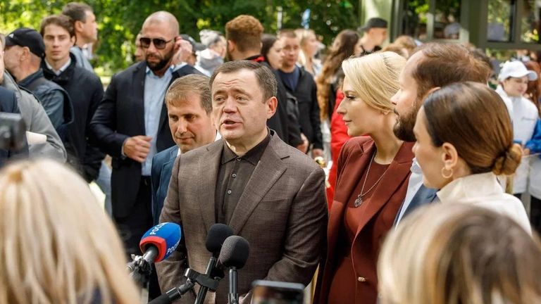 Петр Фрадков на открытии первого в России бесплатного парка аттракционов в Твери Петр Фрадков на открытии первого в России бесплатного парка аттракционов в Твери