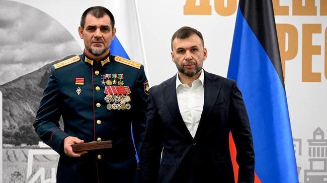 Награждение командира полка АХМАТ-Чечня МО РФ Асламбека Салиева