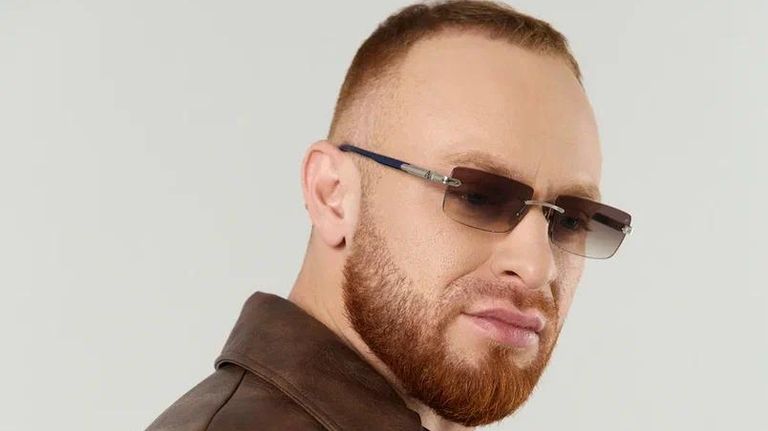 Певец Леша Свик Певец Леша Свик