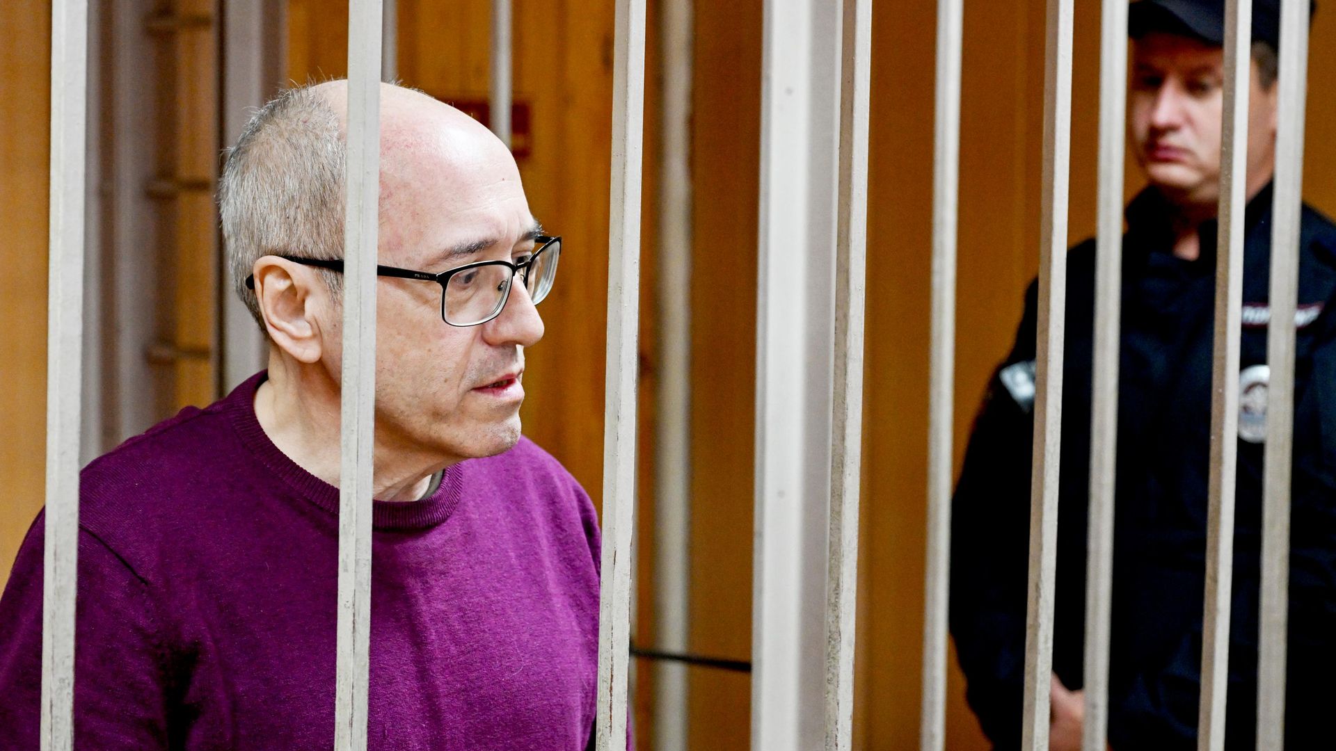 Блогер Павел Сюткин* во время оглашения приговора на заседании Зюзинского районного суда Москвы Блогер Павел Сюткин* во время оглашения приговора на заседании Зюзинского районного суда Москвы - РИА Новости, 1920, 21.09.2026