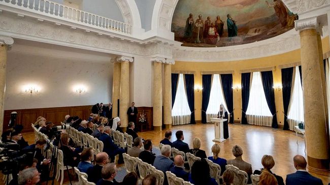 Патриарх Московский и всея Руси Кирилл возглавил торжества по случаю 150-летия основания храма благоверного князя Александра Невского на территории Мосгордумы