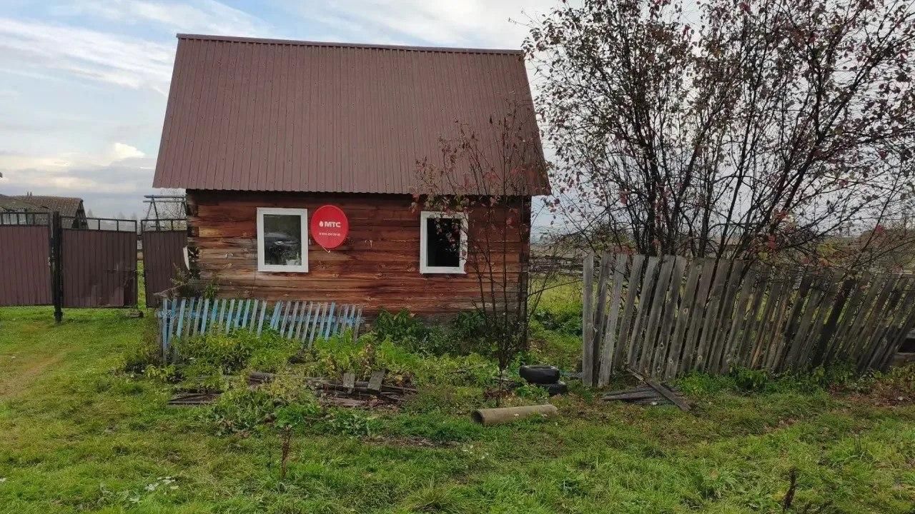 Двор частного дома в селе Верхний Кабеж на юге Красноярского края, где напал медведь Двор частного дома в селе Верхний Кабеж на юге Красноярского края, где напал медведь - РИА Новости, 1920, 16.09.2026