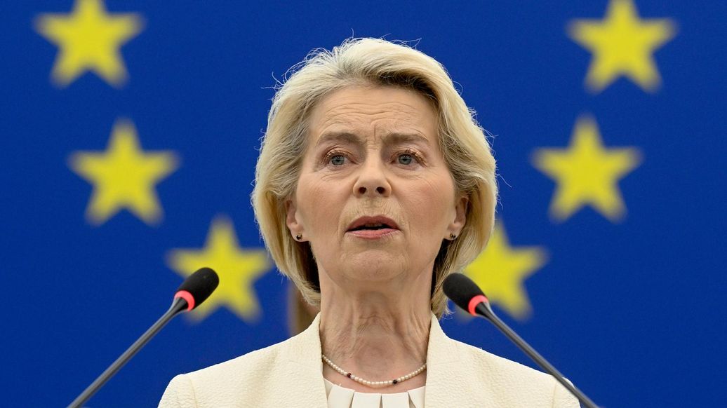 Глава ЕК больше не пользуется доверием многих стран ЕС, заявила Ле Пен