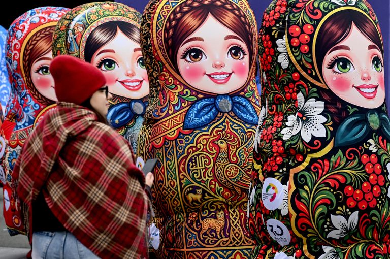 Матрешки на Международном фестивале молодежи в Екатеринбурге Матрешки на Международном фестивале молодежи в Екатеринбурге