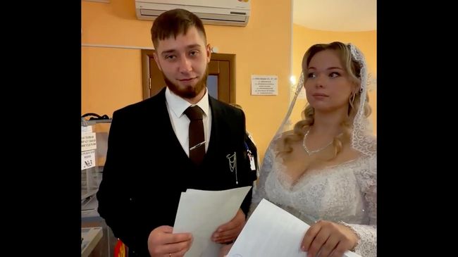 Молодожены Кузбасса в день свадьбы голосуют на выборах