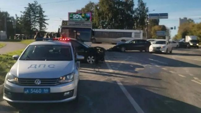 ДТП с автобусом в Екатеринбурге