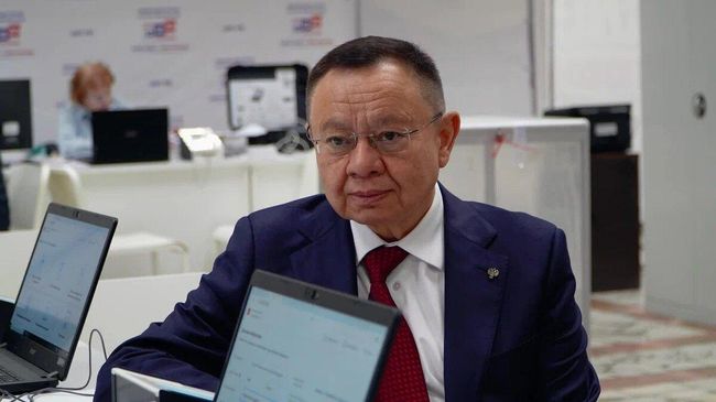 Глава Минстроя Ирек Файзуллин на выборах депутатов Госдумы