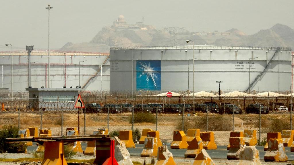 Резервуары для хранения нефти компании Saudi Aramco - РИА Новости, 1920, 11.10.2026