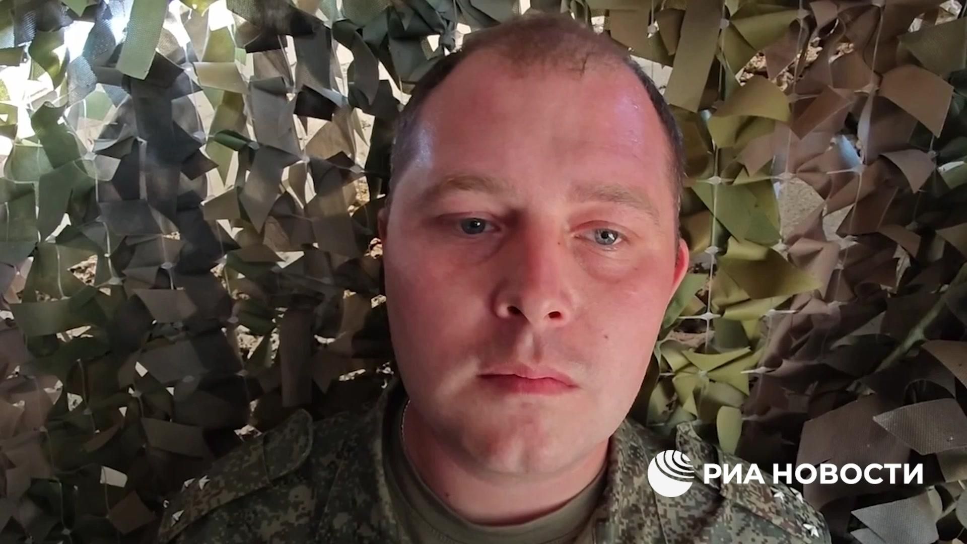 Расчет Днепра применяет модернизированную Молнию с FPV-дроном Расчет Днепра применяет модернизированную Молнию с FPV-дроном - РИА Новости, 1920, 21.09.2026