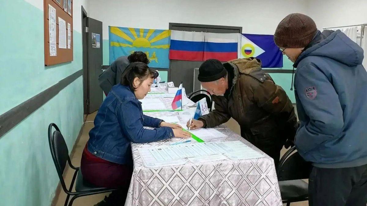 Голосование на выборах депутатов Государственной Думы РФ в селе Энурмино на Чукотке - РИА Новости, 1920, 19.09.2026