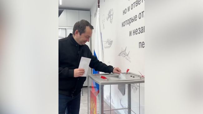 Губернатор Мурманской области Андрей Чибис проголосовал на выборах депутатов Государственной думы