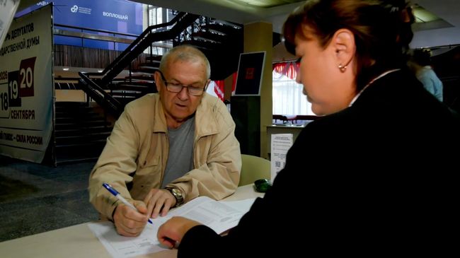 Хотим, чтобы наша республика процветала. Жители ЛНР и ДНР проголосовали на выборах депутатов в Госдуму