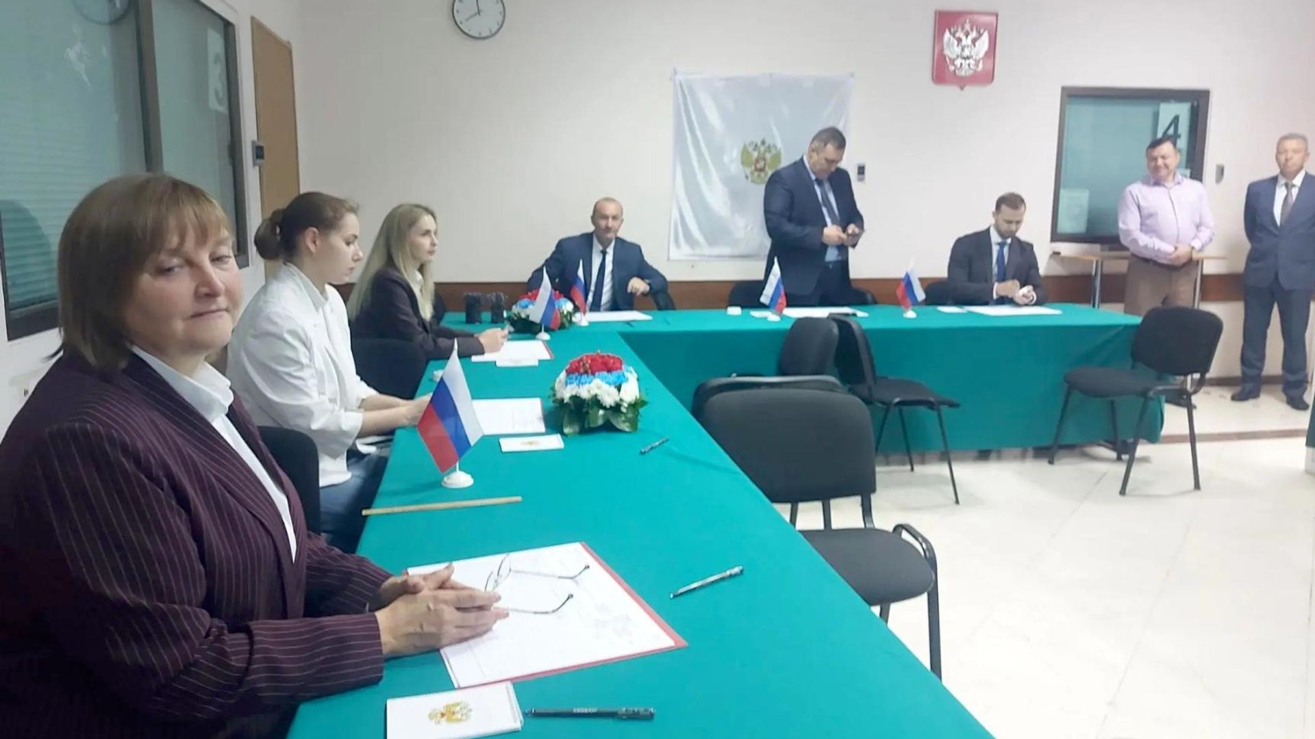 Избирательный участок на территории посольства России в Кишиневе Избирательный участок на территории посольства России в Кишиневе - РИА Новости, 1920, 20.09.2026