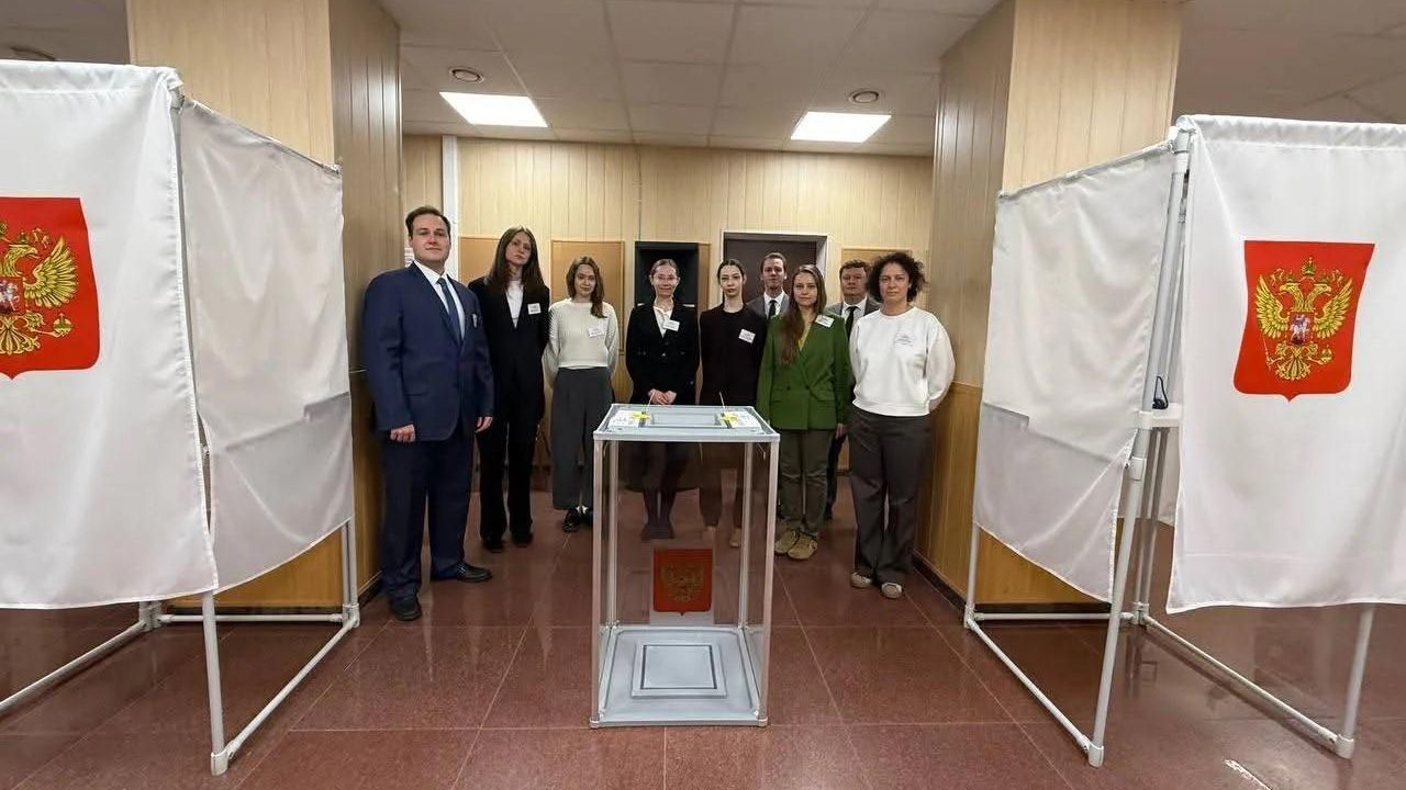 Избирательный участок в Посольстве Российской Федерации в Литовской Республике - РИА Новости, 1920, 20.09.2026