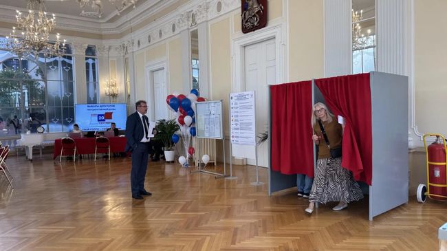 Голосование на избирательном участке в Риме