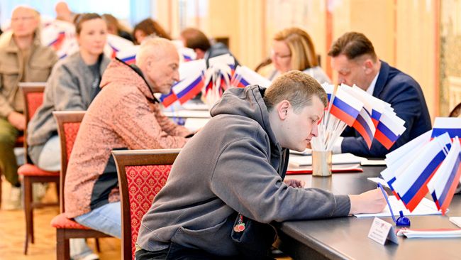 Голосование на выборах депутатов Государственной Думы РФ девятого созыва на избирательном участке посольства России в Минске. 20 сентября 2026 Голосование на выборах депутатов Государственной Думы РФ девятого созыва на избирательном участке посольства России в Минске. 20 сентября 2026