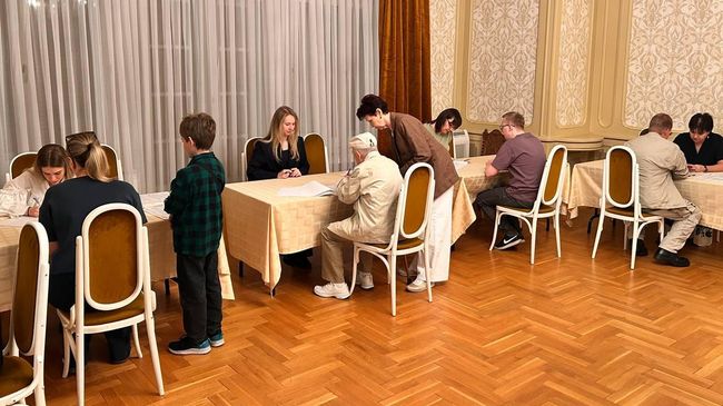 Голосование на избирательном участке в Будапеште