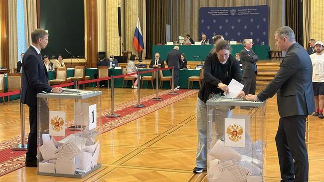 Избирательный участок на выборах депутатов Государственной Думы РФ девятого созыва в Берлине Избирательный участок на выборах депутатов Государственной Думы РФ девятого созыва в Берлине