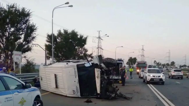 Последствия ДТП с участием маршрутки в Самарской области