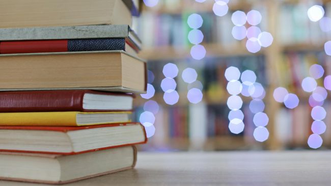 Стопка книг