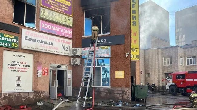 Ликвидация пожара в ТЦ Солнечный в Стерлитамаке