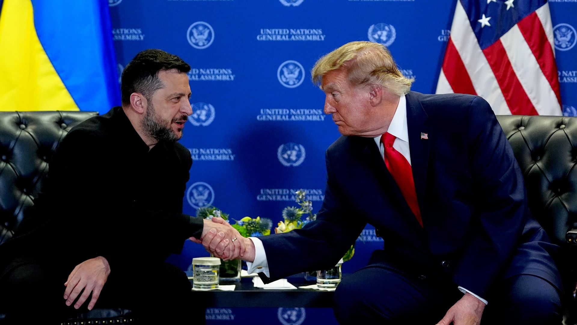 Встреча президента США Дональда Трампа с Владимиром Зеленским на ГА ООН. 22 сентября 2026 Встреча президента США Дональда Трампа с Владимиром Зеленским на ГА ООН. 22 сентября 2026 - РИА Новости, 1920, 22.09.2026