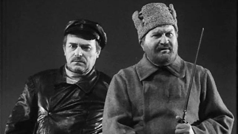 Кадр из фильма Человек с ружьем Кадр из фильма Человек с ружьем