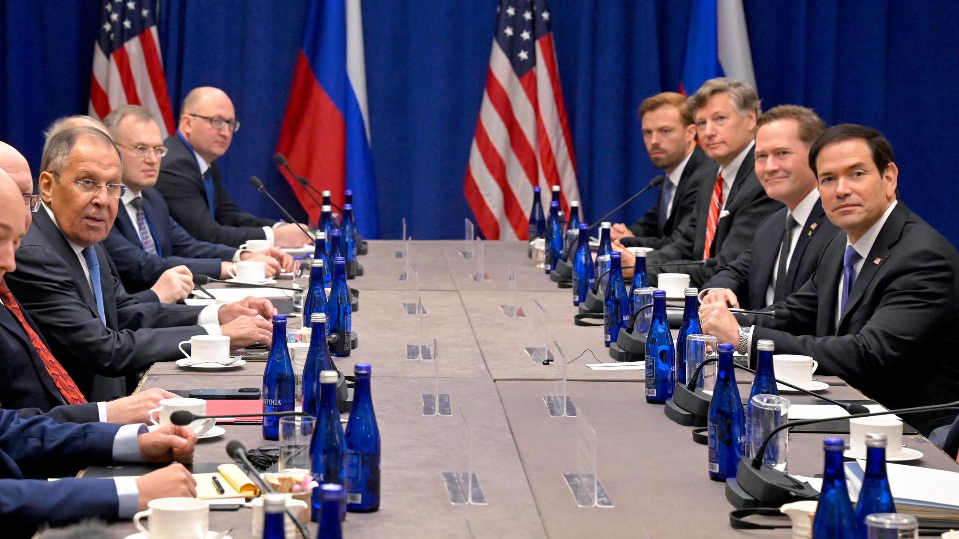 Министр иностранных дел РФ Сергей Лавров и госсекретарь США Марко Рубио во время встречи на полях 81-й сессии Генеральной ассамблеи ООН в Нью-Йорке Министр иностранных дел РФ Сергей Лавров и госсекретарь США Марко Рубио во время встречи на полях 81-й сессии Генеральной ассамблеи ООН в Нью-Йорке - РИА Новости, 1920, 23.09.2026