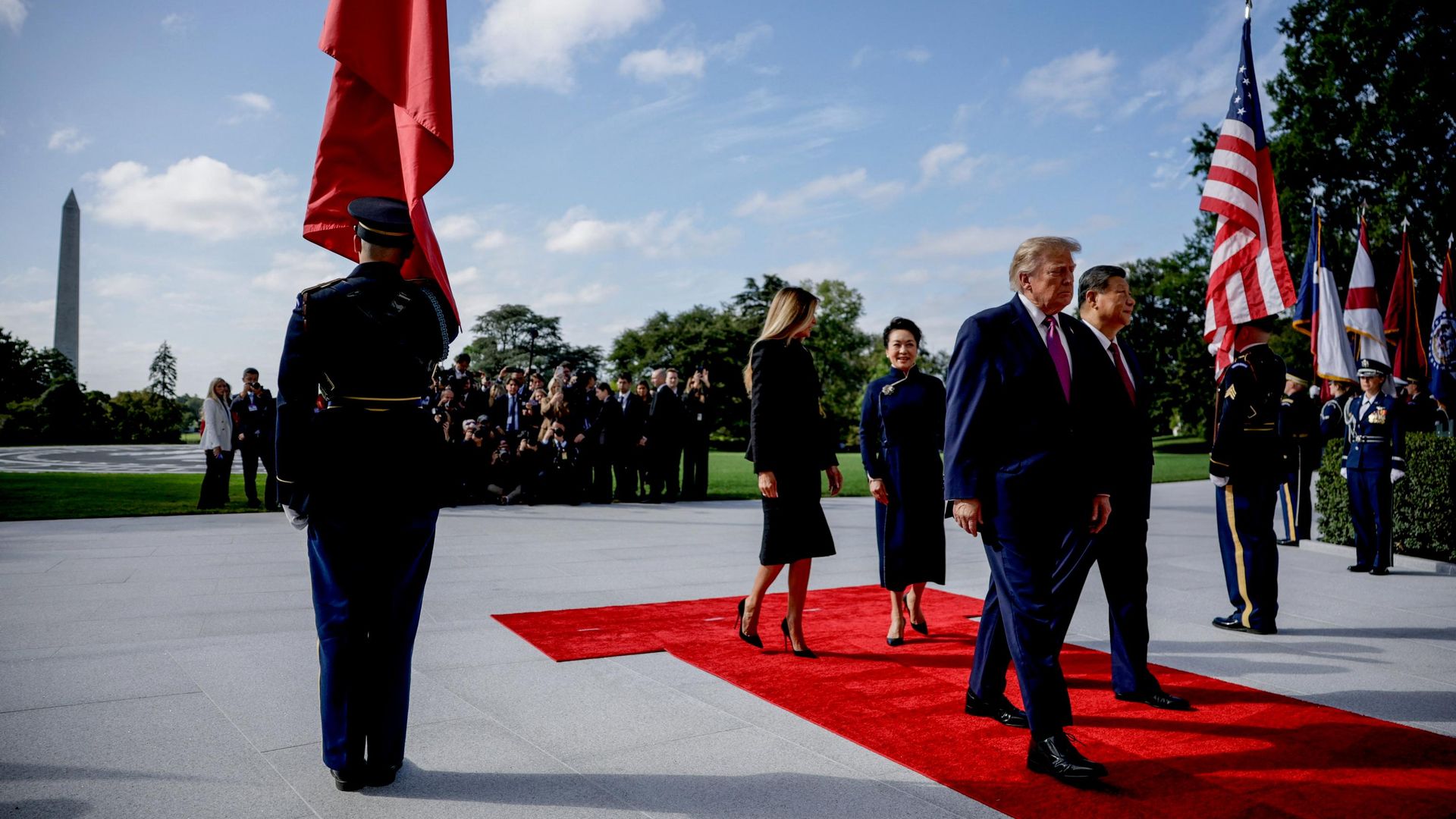 Президент Дональд Трамп и первая леди Меланья Трамп приветствуют председателя КНР Си Цзиньпина и его супругу Пэн Лиюань в Белом доме в Вашингтоне. 24 сентября 2026 Президент Дональд Трамп и первая леди Меланья Трамп приветствуют председателя КНР Си Цзиньпина и его супругу Пэн Лиюань в Белом доме в Вашингтоне. 24 сентября 2026 - РИА Новости, 1920, 24.09.2026